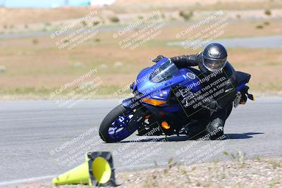 media/Apr-23-2023-TrackXperience (Sun) [[90816c9ee1]]/Level 2/session 2 turn 11/
